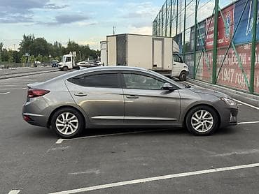 я девушка: Hyundai Elantra: 2019 г., 2 л, Автомат, Бензин, Седан — 7
