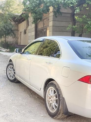 Унаа сатуу: Honda Accord: 2003 г., 2 л, Кол менен иштөөчү, Бензин, Седан — 5