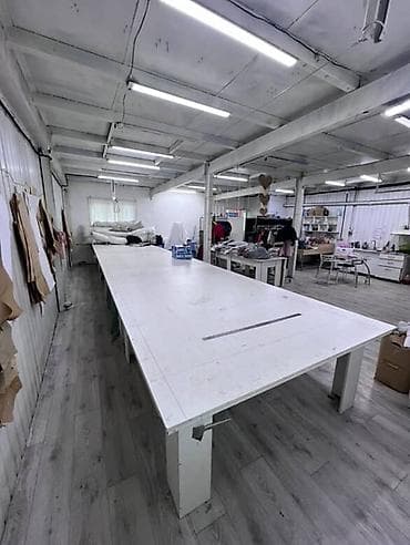 Закройный стол, цвет - Белый at lalafo.kg Закройный стол, цвет - Белый