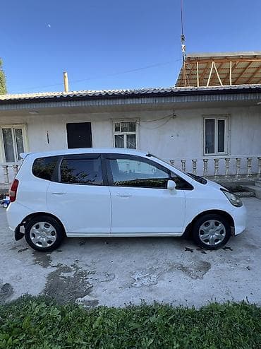 Продажа авто: Honda Fit: 2002 г., 1.3 л, Автомат, Бензин, Хэтчбэк — 4