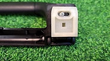 elave is: Ручка салона потолочная задн левая Е53 8 257 —-226,1 969 —-983 Год — 4