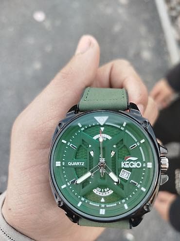 Мужские кварцевые наручные часы KEGIO. Показывает календарь есть