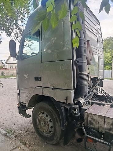 215 55 17 летние шины: Тягач, Volvo, 1997 г., Без прицепа — 7