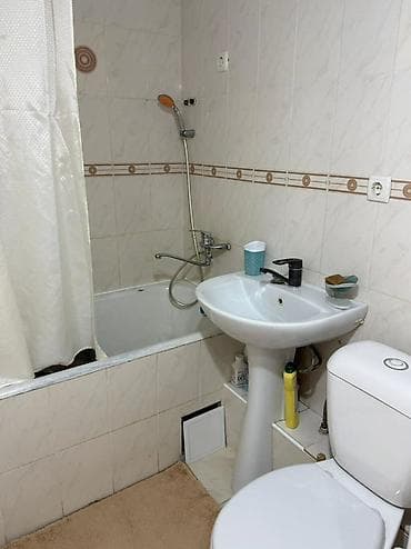 одна квартира: 1 комната, 32 м², 4 этаж, Косметический ремонт — 6