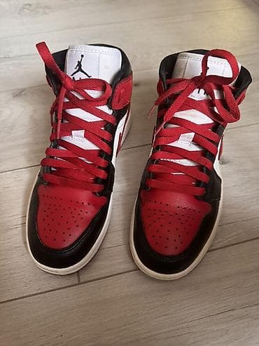 Мужская обувь: Мужские кроссовки, 37.5, 38, Nike, Б/у, цвет - Красный, Самовывоз, Платная доставка — 1