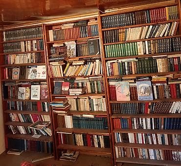 Продаются книги. Большой ассортимент. Цена договорная. По всем at lalafo.kg Продаются книги. Большой ассортимент. Цена договорная. По всем