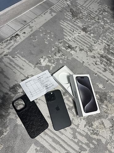 iphone se2020: IPhone 15 Pro, Black Titanium, Чехол — 3