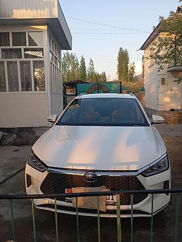 BYD E2: 2021 г., Электромобиль, Хэтчбэк at lalafo.kg BYD E2: 2021 г., Электромобиль, Хэтчбэк