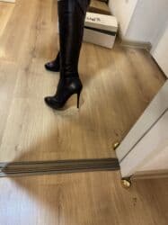 Киреге берилүүчү кийимдер: Обувь в отличном состоянии 40 размер
Натуральная кожа — 2