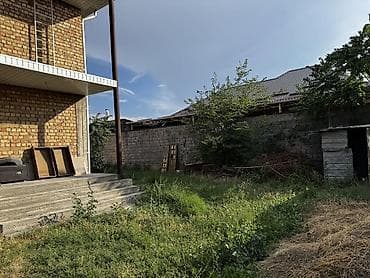 Дома: Срочно продаю двух этажный кирпичный дом +1 этажный дом, все на одном — 3