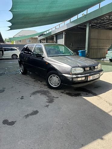 b v d: Volkswagen Golf: 1993 г., 1.6 л, Механика, Бензин, Хэтчбэк — 3
