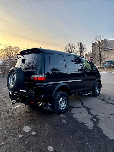 audi a4: Mitsubishi Delica: 2005 г., 3 л, Автомат, Газ, Минивэн — 5
