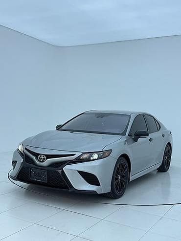 Toyota Camry: 2020 г., 2.5 л, Автомат, Бензин, Седан — 2
