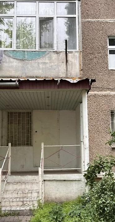 сдаю ком: Нежилое помещение на первом этаже в жилом доме - Отдельный вход с — 2