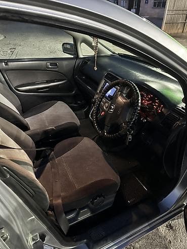 chevrolet lacheti: Honda Stream: 2001 г., 2 л, Автомат, Бензин, Минивэн — 4