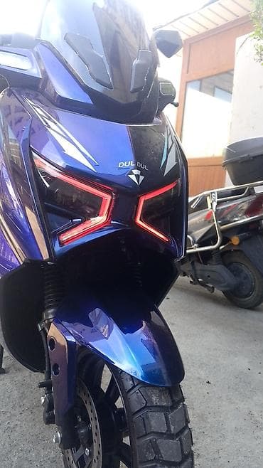 макси скутер бу: QMAX — 1