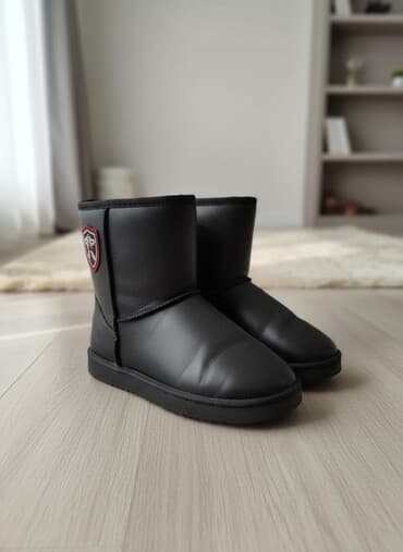 Детские уги б.у.В хорошем состоянии,размер 33. Адрес Чуй карпинка