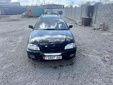 Toyota Caldina: 2000 г., Ручные, Бензин, Универсал