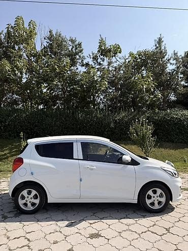 spark 2017: Chevrolet Spark: 2020 г., 1 л, Вариатор, Бензин, Хэтчбэк — 3