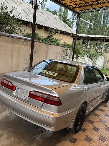 x5 2017: Honda Ascot: 1999 г., 2 л, Автомат, Бензин, Седан — 5