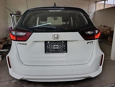 китайский мини машина: Honda Jazz: 2021 г., 1.5 л, Автомат, Бензин, Хэтчбэк — 8