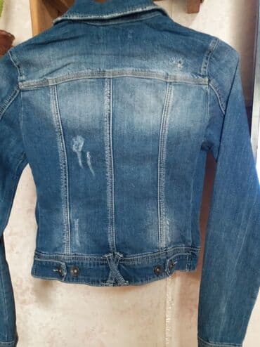 Женская джинсовая курткаб/ув хорошем состоянии размер М. Цена — 2