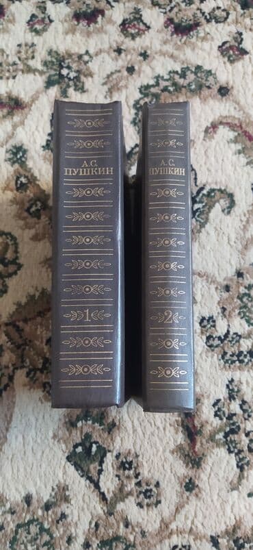 Книги разные, в отличном состоянии, сборники продаются вместе. Цена