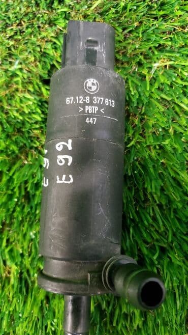 e91: Насос фароомывателя / омывателя фар 67 —-12 8 377 —-613 На БМВ Е36 — 4