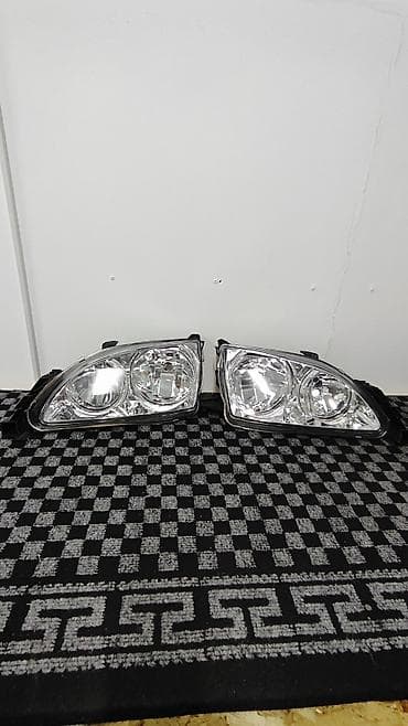 Комплект передних фар Toyota 2001 г., Новый, Аналог