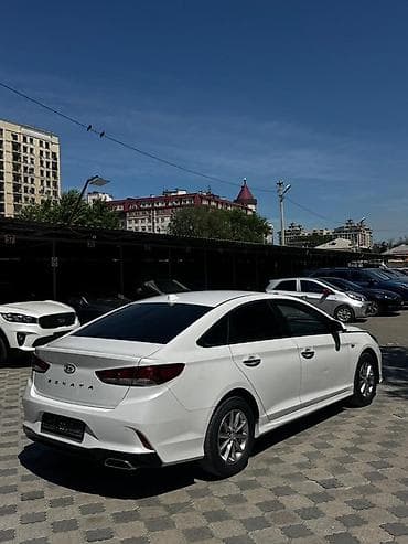 Продажа авто: Hyundai Sonata: 2017 г., 2 л, Автомат, Бензин, Седан — 4