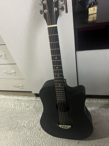 купить комбик для электрогитары: Акустическая гитара, дредноут с вырезом (cutaway), матовый черный — 1