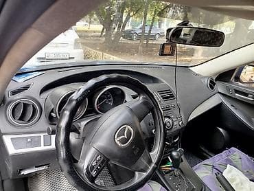 Mazda 3: 2012 г., 2 л, Автомат, Бензин, Седан