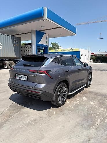 Транспорт: Jetour Dasheng: 2023 г., 0.2 л, Автомат, Бензин, Кроссовер — 4