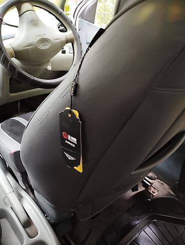 лаба: Toyota Vitz: 2001 г., 1 л, Автомат, Бензин, Хэтчбэк — 8