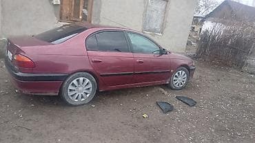 Унаа сатуу: Toyota Avensis: 1999 г., 1.6 л, Кол менен иштөөчү, Бензин, Седан — 2