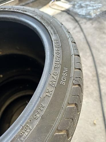 245/40 ZR18 Состояние новой резины 24й год Откатал 2 мес и снег