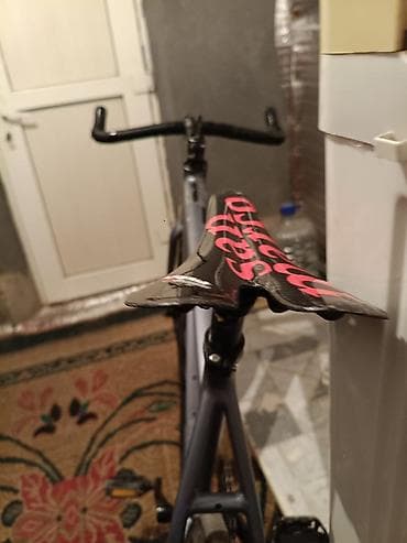 велики новые: Сидение на фикса карбоновый — 3