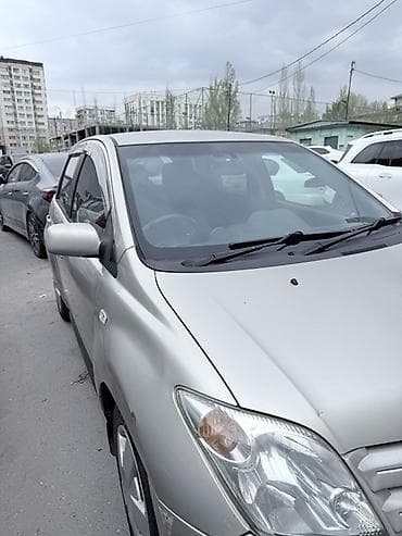 тайота ист спойлер: Компактный тайота ист бежевый/серебристый металлик. Практичный — 3