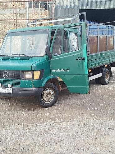 авто компании: Продается грузовой автомобиль Mercedes‑Benz (бортовой) — 1