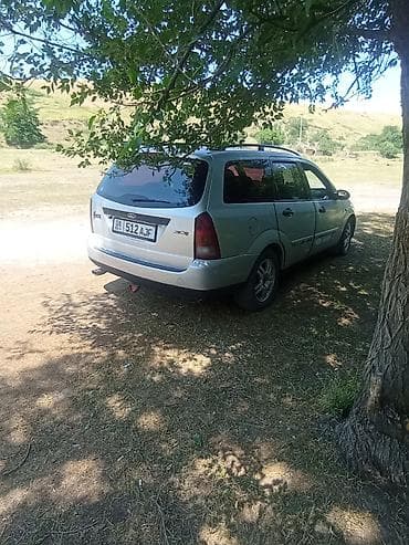 Продажа авто: Ford Focus: 2001 г., 1.8 л, Механика, Бензин, Универсал — 4