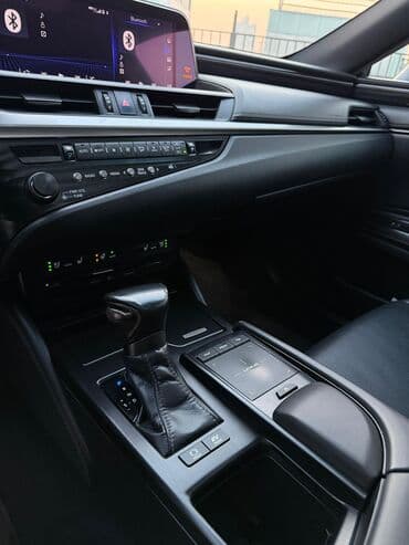 меняю дом на машину: Lexus ES: 2019 г., 2.5 л, Автомат, Гибрид, Седан — 5