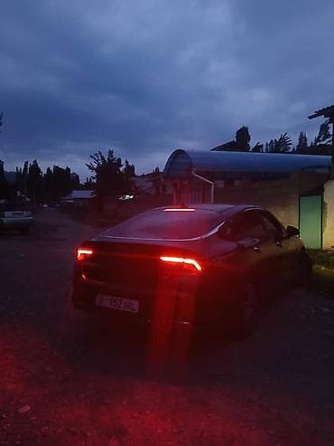 chrysler pacifica: Kia K5: 2021 г., Седан — 10
