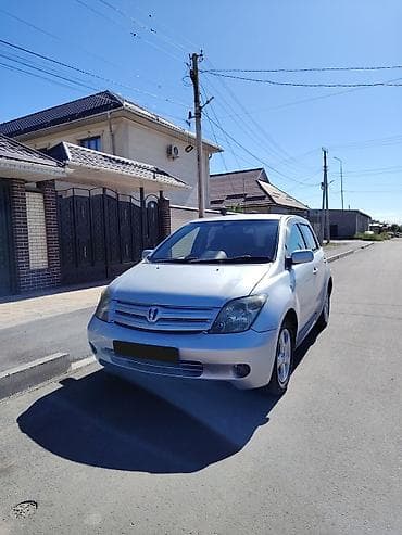 Toyota Ist: 2003 г., 1.3 л, Хэтчбэк