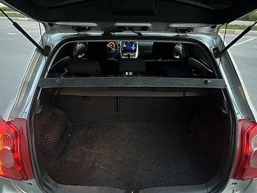 mitsubishi акула: Toyota Auris: 2007 г., 1.6 л, Робот, Бензин, Хэтчбэк — 9