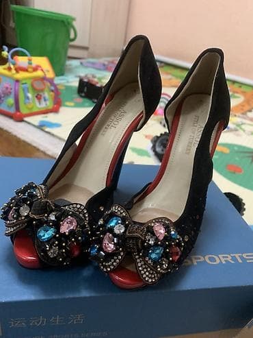 Мокасины и лоферы: Женские туфли-лодочки на высоком каблуке, два варианта: 1) Бежевые с — 4