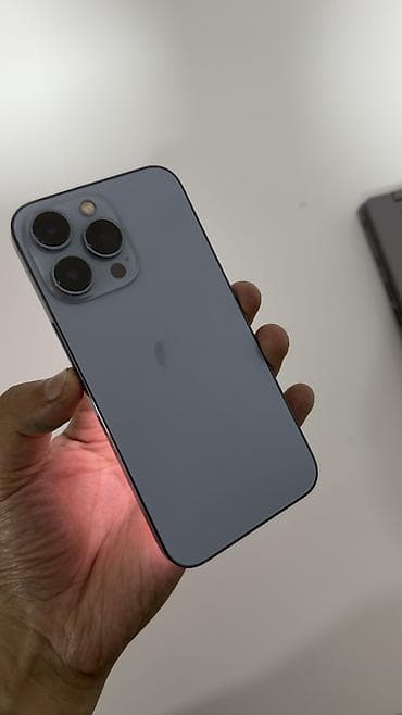 IPhone 13 Pro, Б/у, 256 ГБ, Голубой, Чехол, Кабель, В рассрочку, 89 %