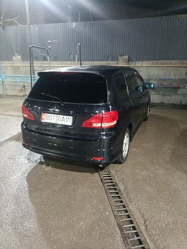 аварийный ипсум: Toyota Ipsum: 2002 г., 2.4 л, Минивэн — 3