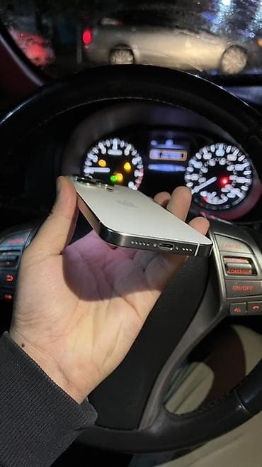 pixel 3a: IPhone 15 Pro, Б/у, 256 ГБ, Natural Titanium, Защитное стекло, Чехол, 86 % — 2