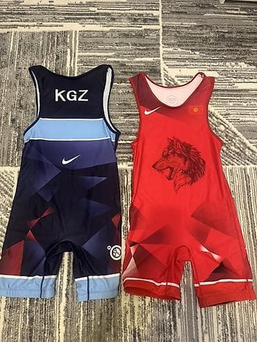 Борцовские трико (комплект из 2 штук) Не угадали с размером.Новые!цена