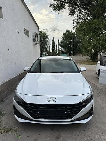 mers 212: Hyundai Avante: 2022 г., 1.6 л, Гибрид, Седан — 1